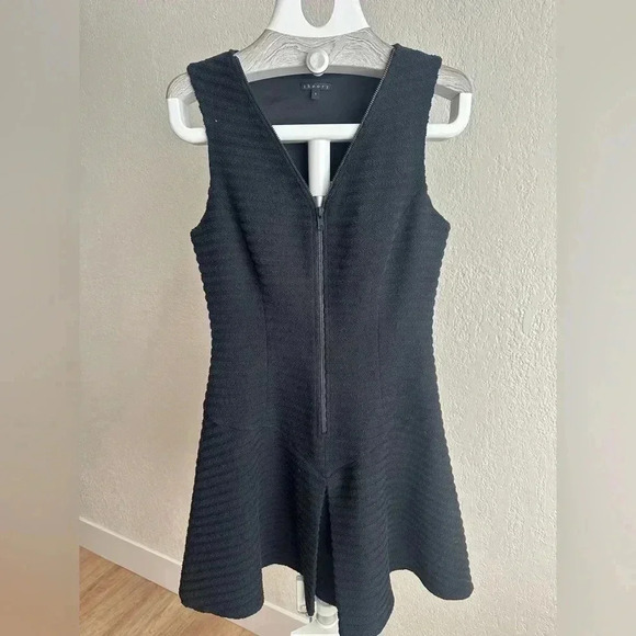 Theory Black Zip Front Cocktail Dress size 4 - Picture 1 of 3